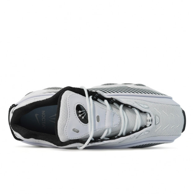 nike-nocta-glide-blanc-noir-avec-des-semelles-blanches-6.jpg