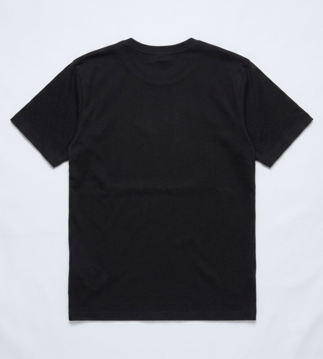 t-shirt-noir-graphique-streetwear-design-artistique-moderne-2.jpeg
