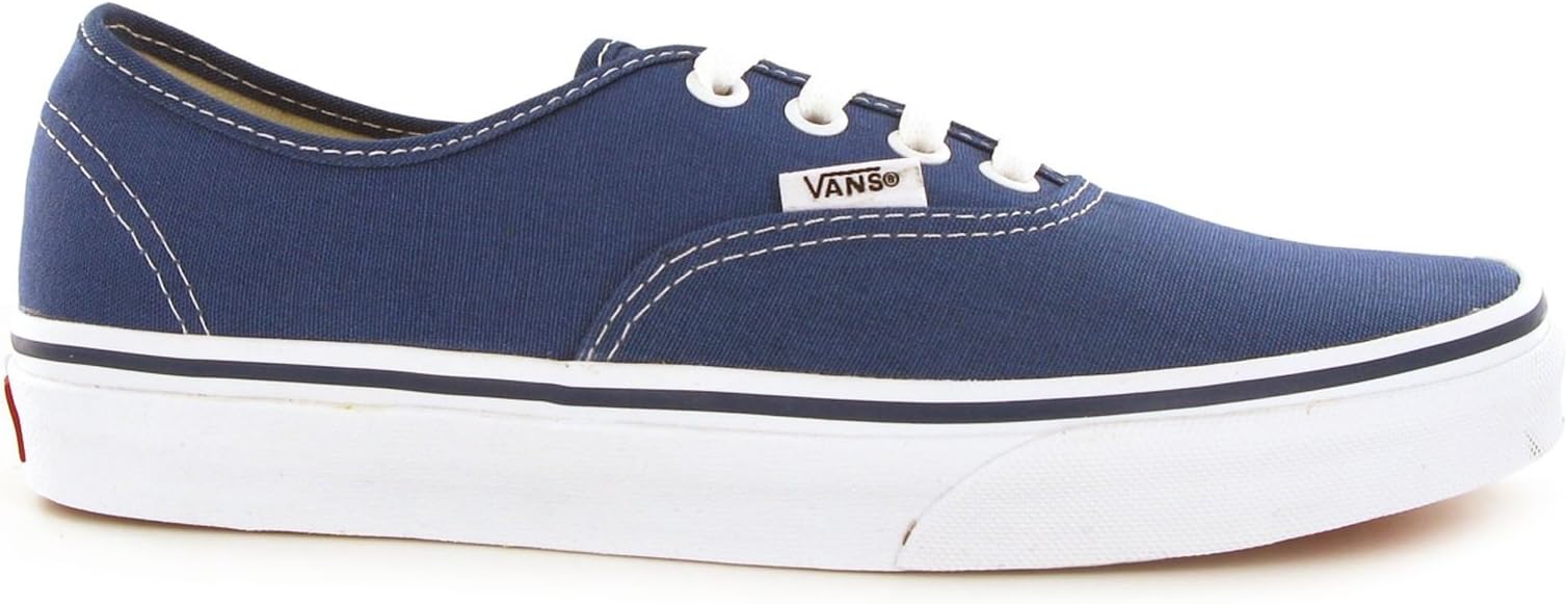 vans-bleu-marine-avec-des-semelles-blanches-2.jpg