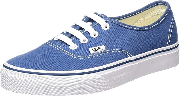 vans-bleu-marine-avec-des-semelles-blanches-4.jpg